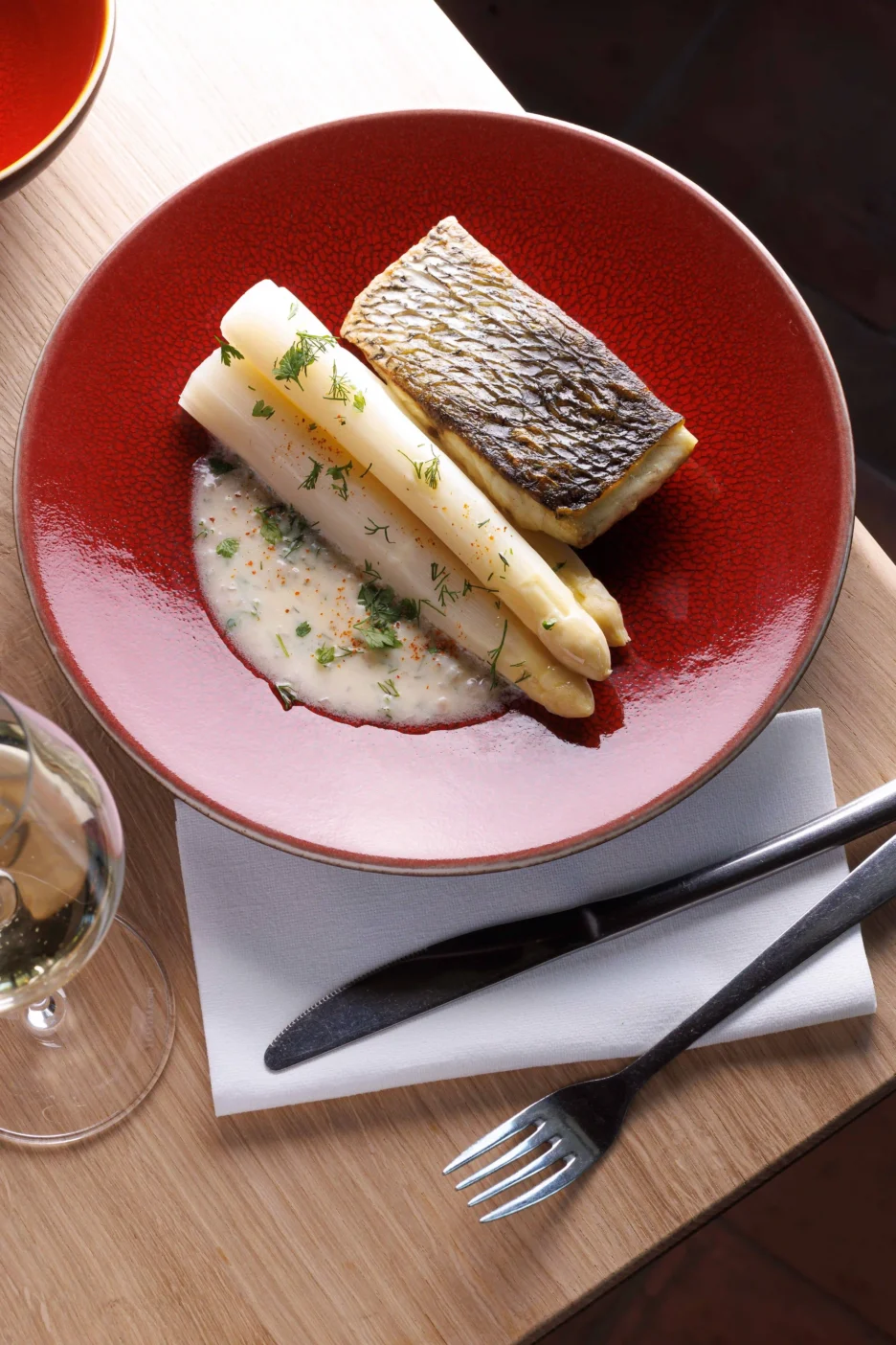 CafePyramide_poissonasperge(c)Philippe Vaures Santamaria_mai25