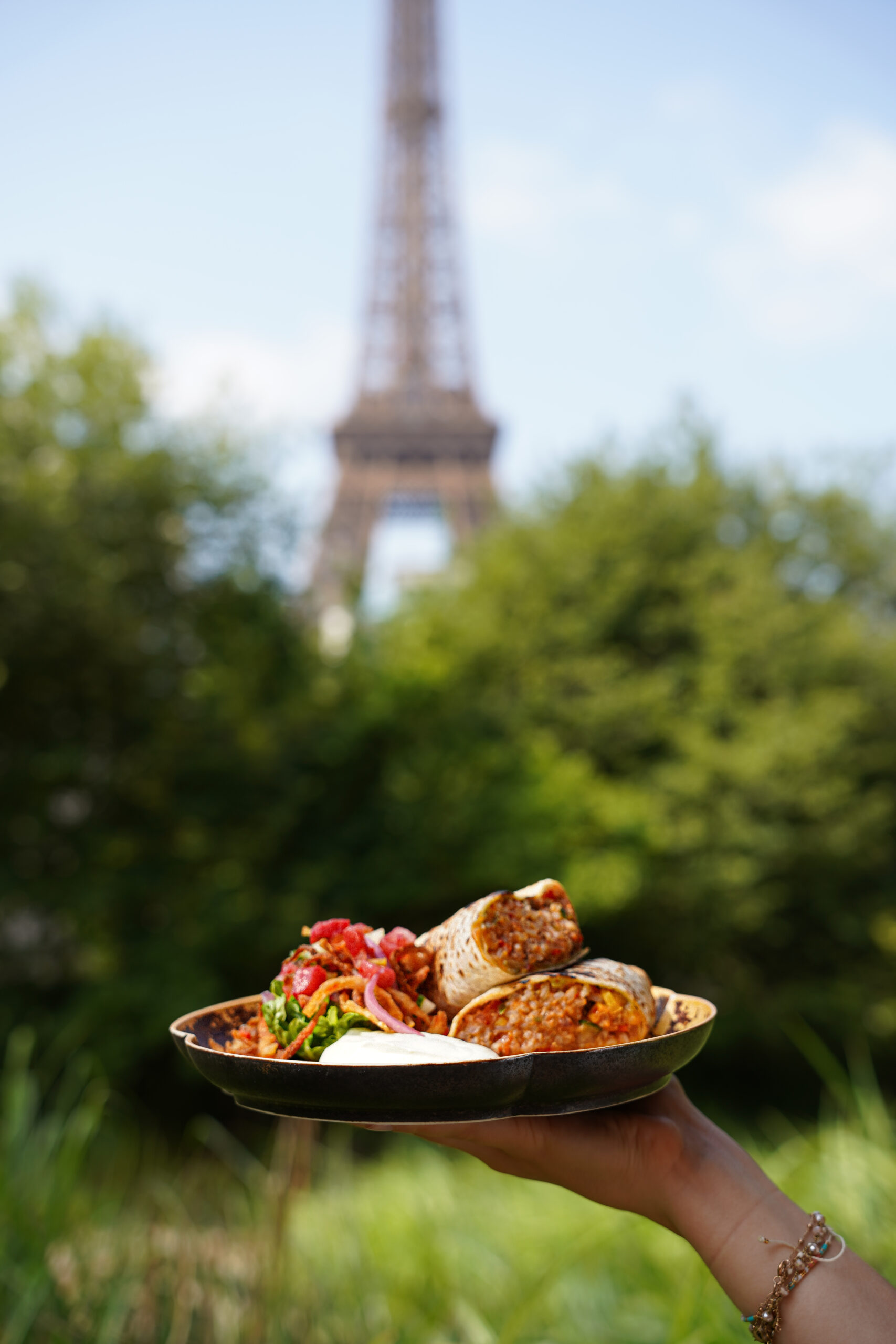 DSC05466 Burrito aux légumes et bœuf, sucrine, yaourt et coriandre © Musiam Paris-2 (1)