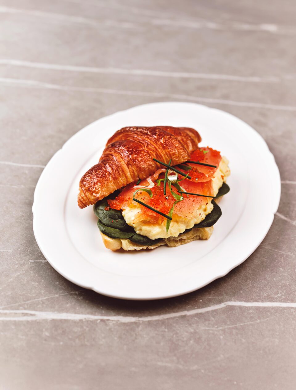 Croissant toasté saumon © Christophe Meires-min