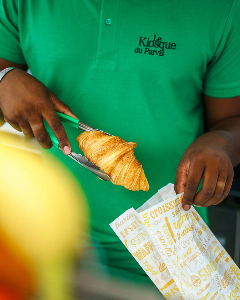 3.-AGILITE-Kiosque-Parvis-MO-20220819—09870-(c)-Julien-Mouffron-Gardner