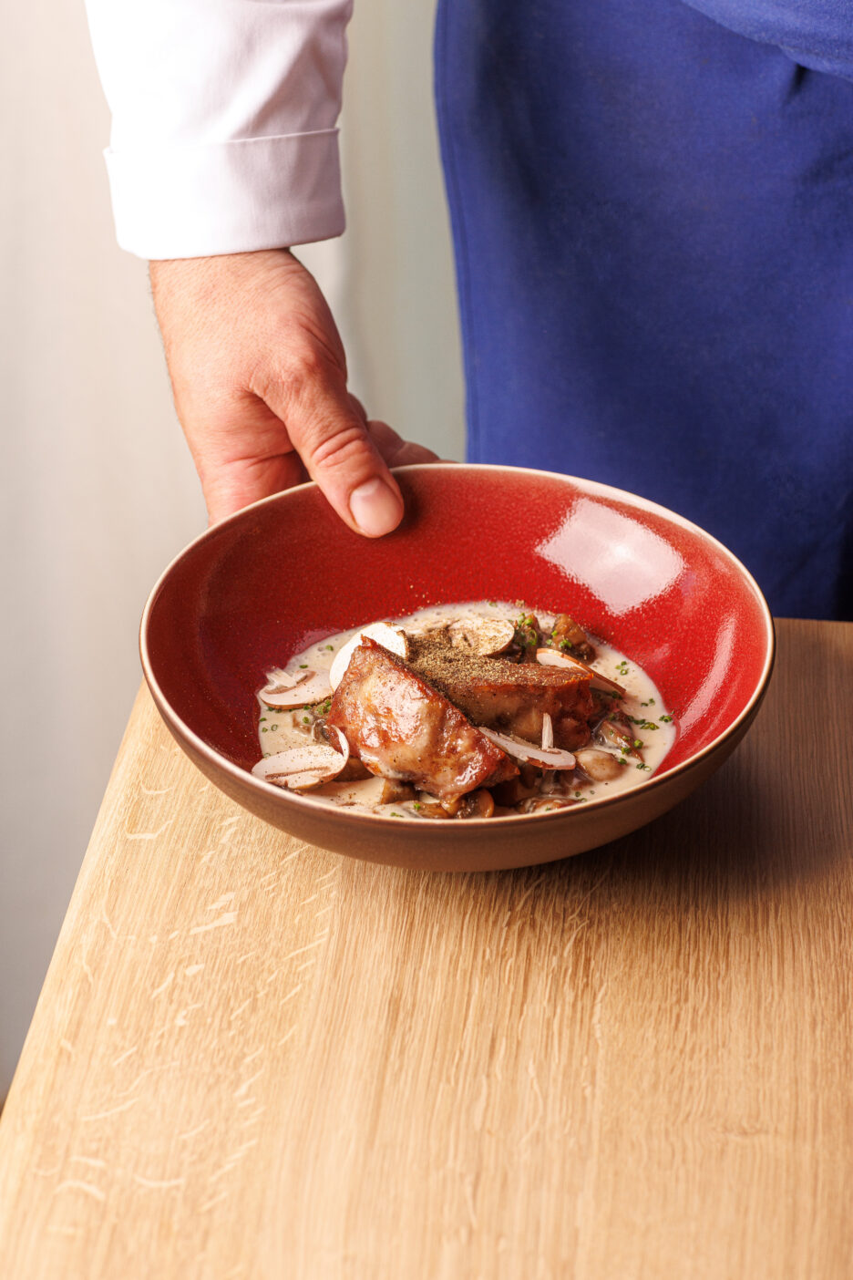 Cafe Pyramide Plat veau – © Philippe Vaurès Santamaria